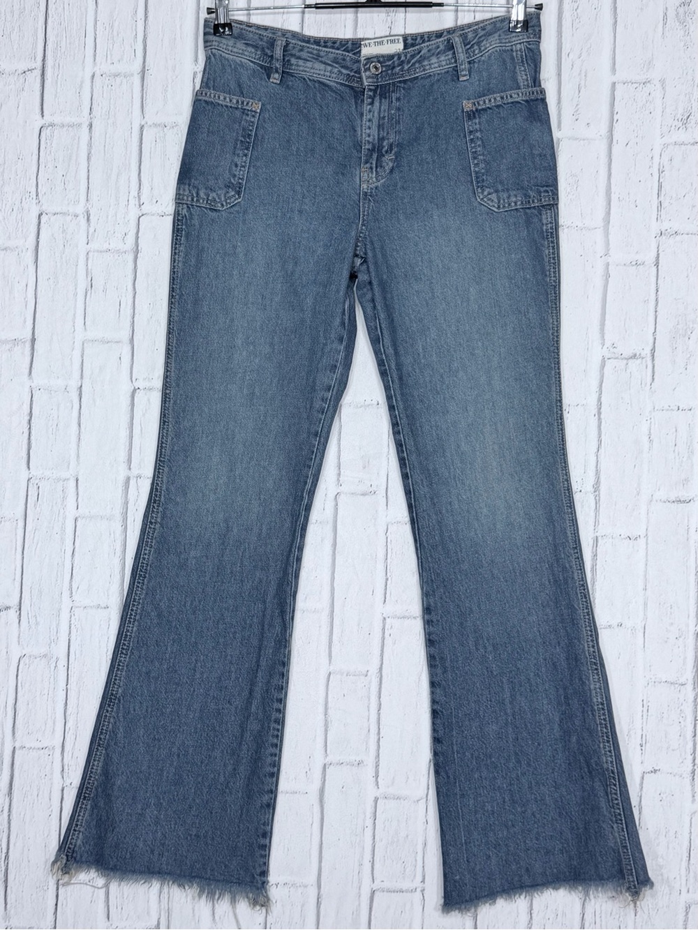 👖 We The Free Free People Patch Pocket Slim Flare Jeans Raw Hem 29